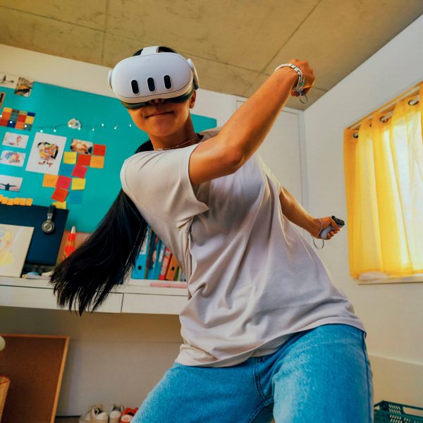 Meta Quest 3 Mixed Reality Headset 512GB Refurbished White-10