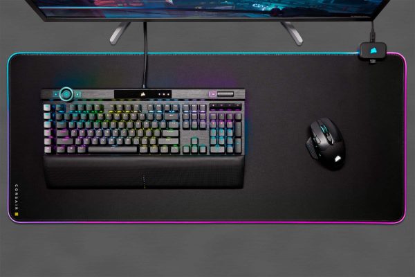 CORSAIR MM700 RGB Extended Cloth Gaming Mouse Pad-17