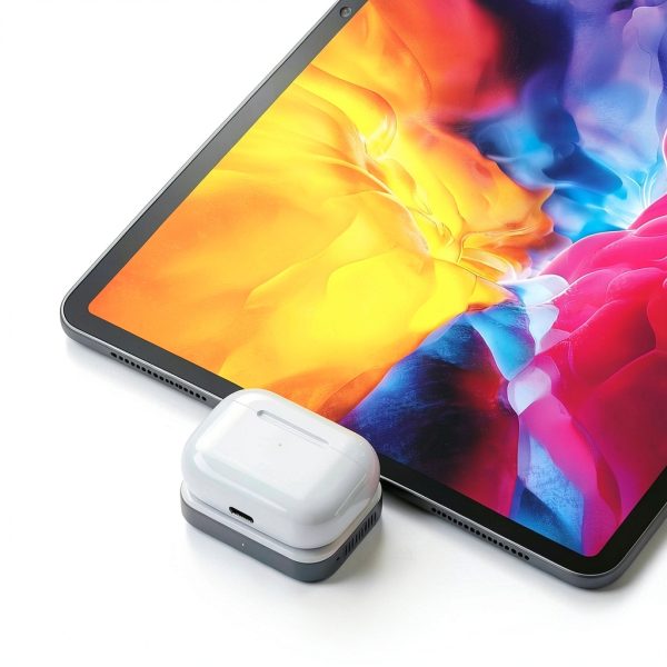 Satechi USB-C Wireless Charging Dock for AirPods Pro-19