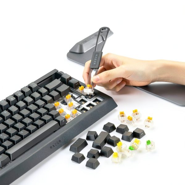 Razer BlackWidow V4 Pro Wireless Mechanical Gaming Keyboard-2